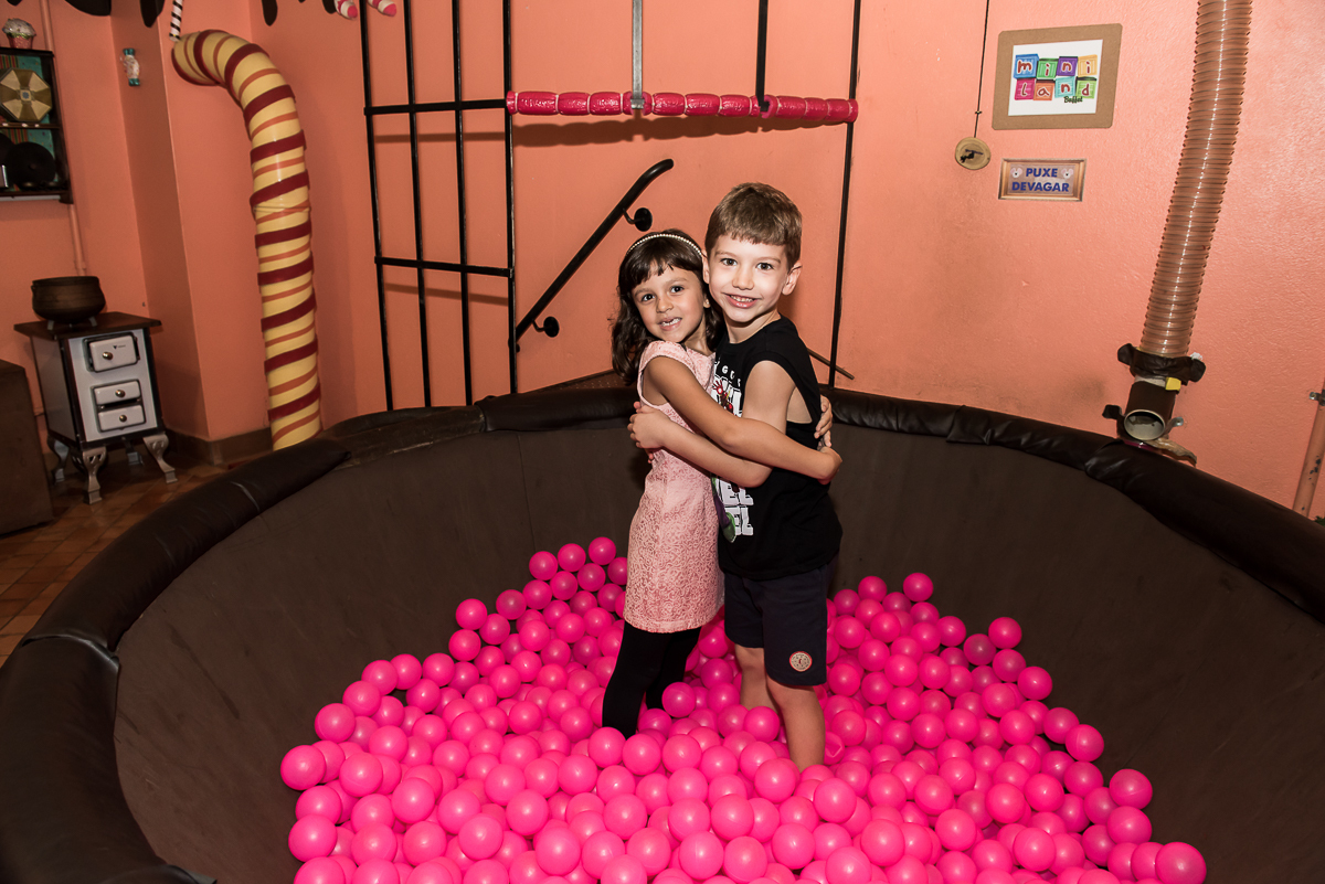 Fotografia Infantil - Piscina de Bolinhas