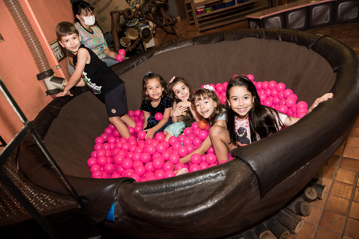 Fotografia Infantil - Piscina de Bolinhas