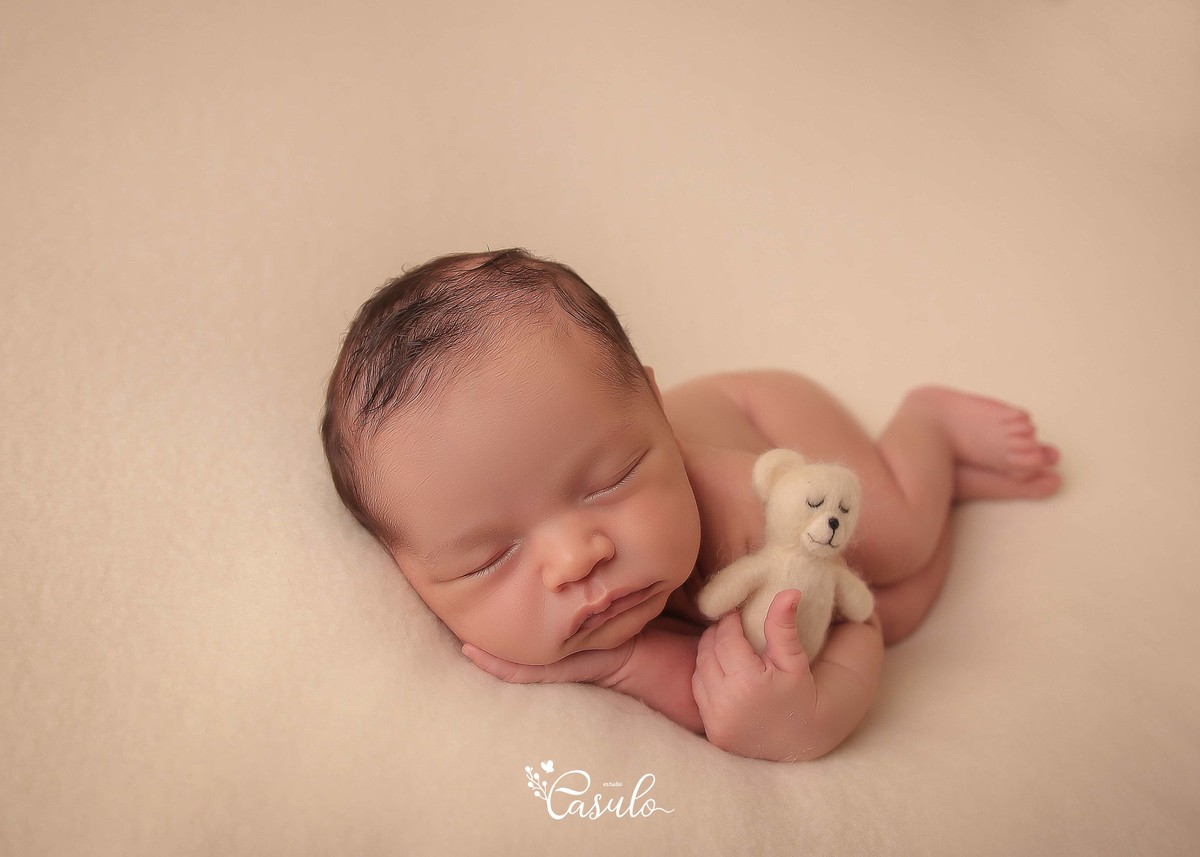 Ensaio Newborn - realizado em estúdio Vitoria da Conquista - Ba