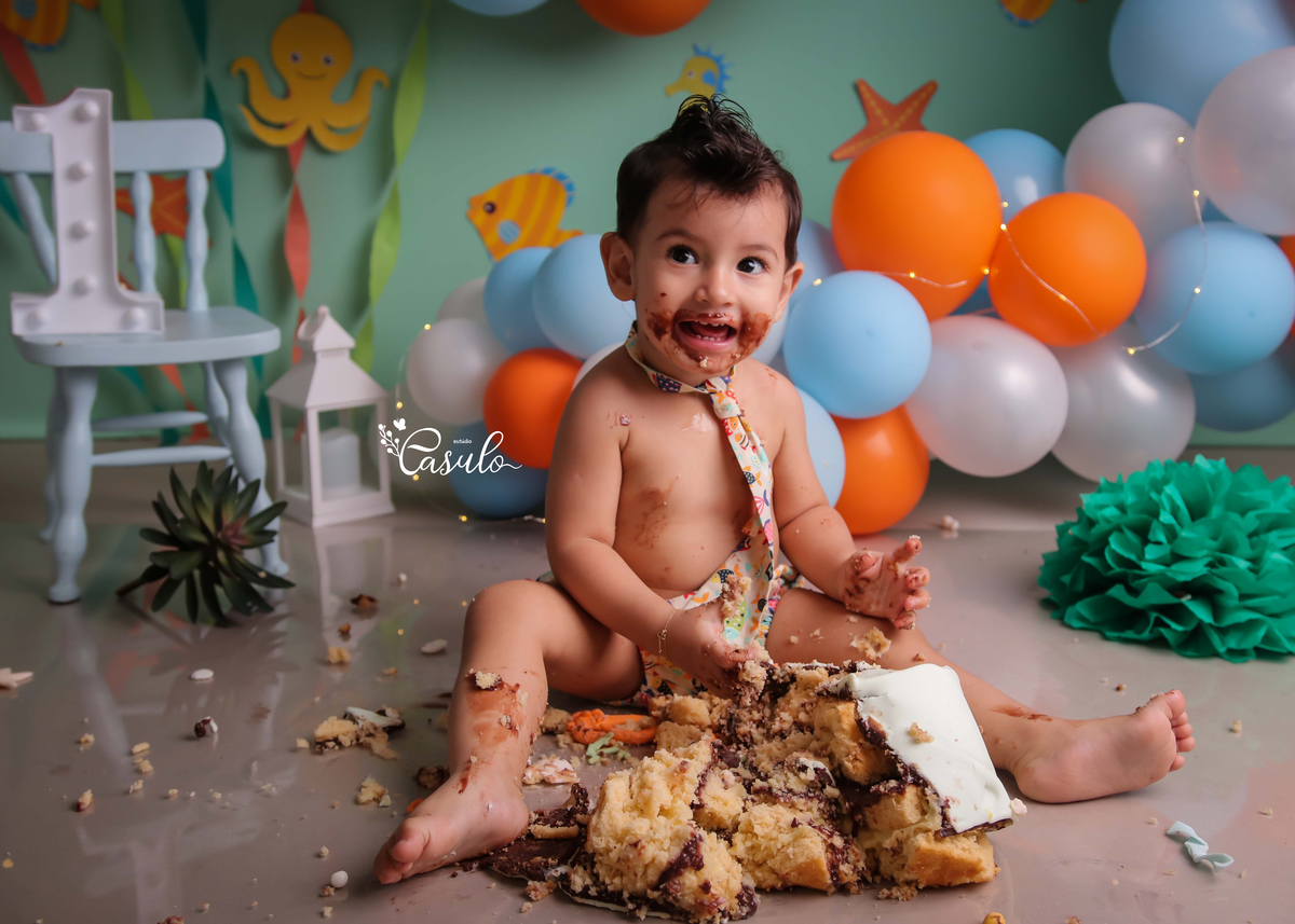 Ensaio Smash the cake realizado em estúdio - Vitória da Conquista - Ba