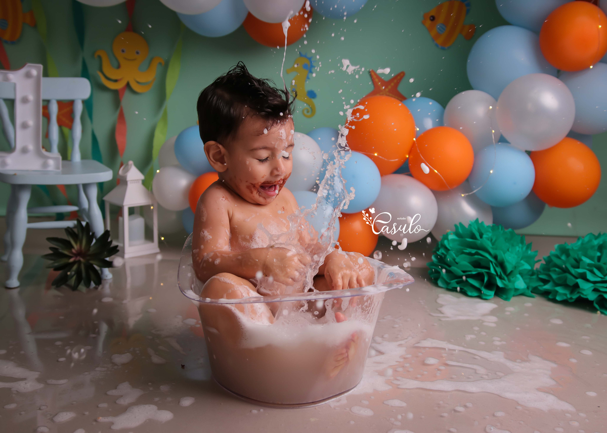 Ensaio Smash the cake realizado em estúdio - Vitória da Conquista - Ba