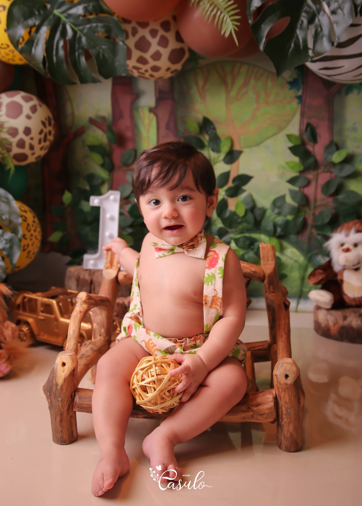 Ensaio Smash the  cake realizado em estúdio - Vitória da Conquista - Ba