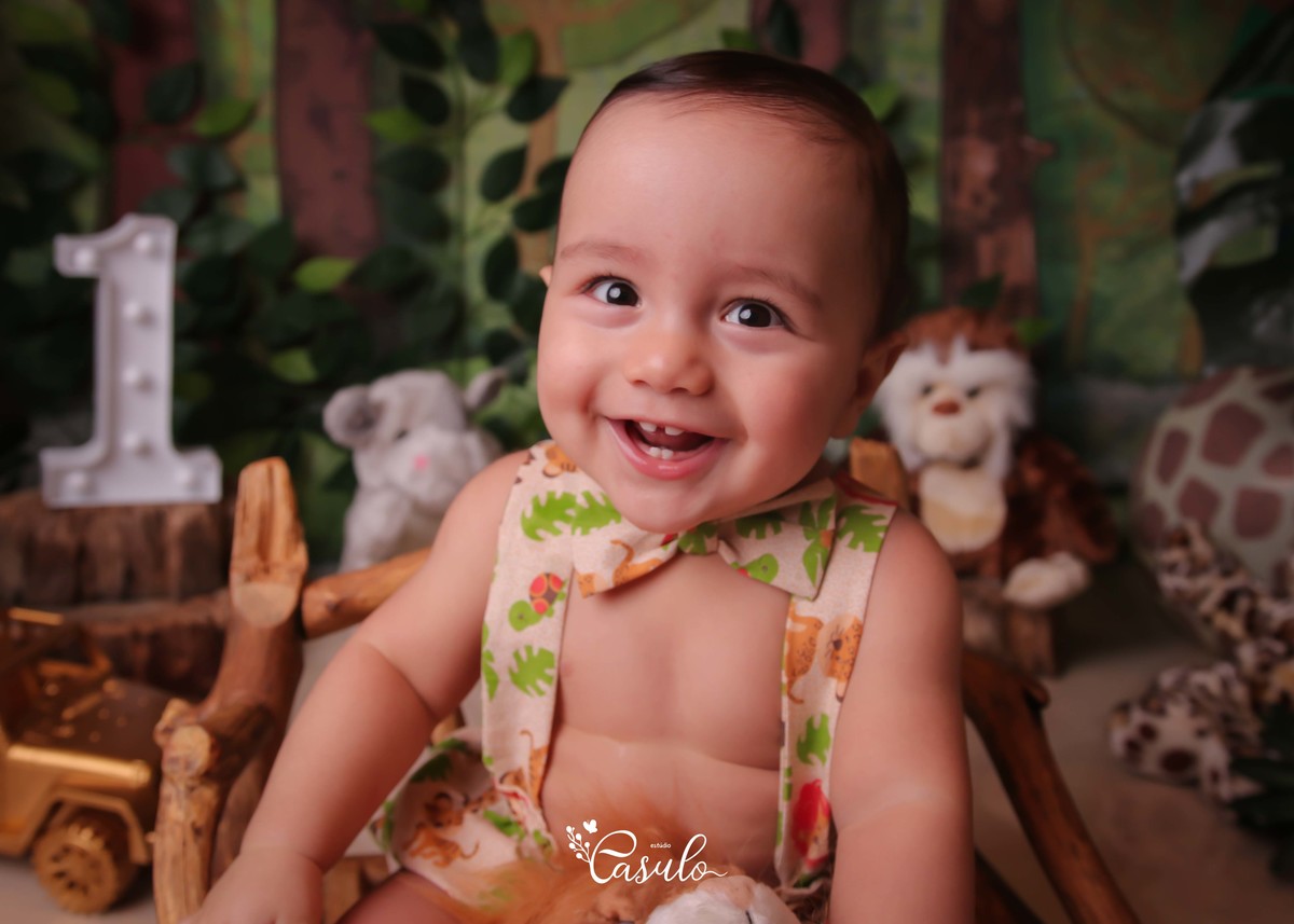 Ensaio Smash the  cake realizado em estúdio - Vitória da Conquista - Ba