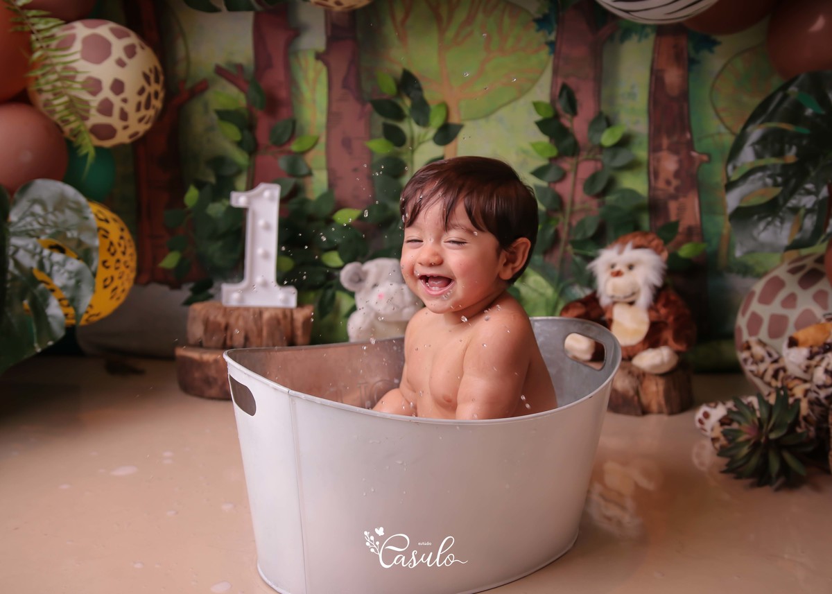 Ensaio Smash the  cake realizado em estúdio - Vitória da Conquista - Ba