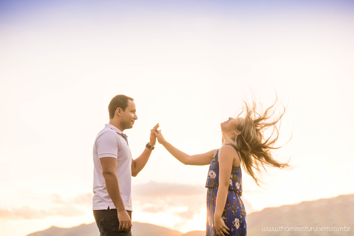 ensaio de casamento, ensaio préwedding, ensaio pré casamento, casamento, fotografia de casamento muriaé, ensaio por do sol, pre casamento por do sol, fotografia criativa, pre wedding muriaé, pre casamento muriae 