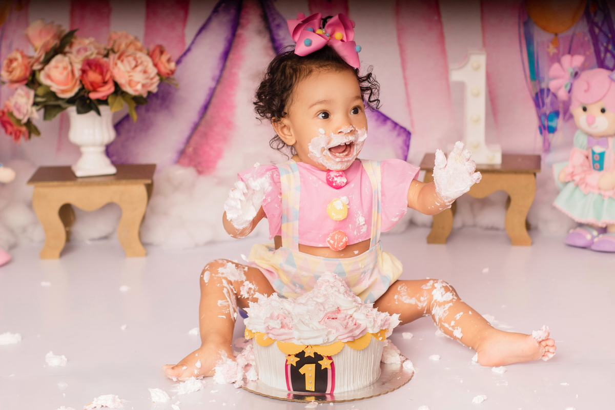 Ariane Dourado, Vitória, Smash the Cake