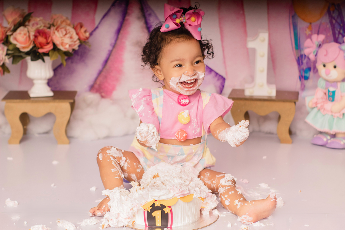 Ariane Dourado, Vitória, Smash the Cake