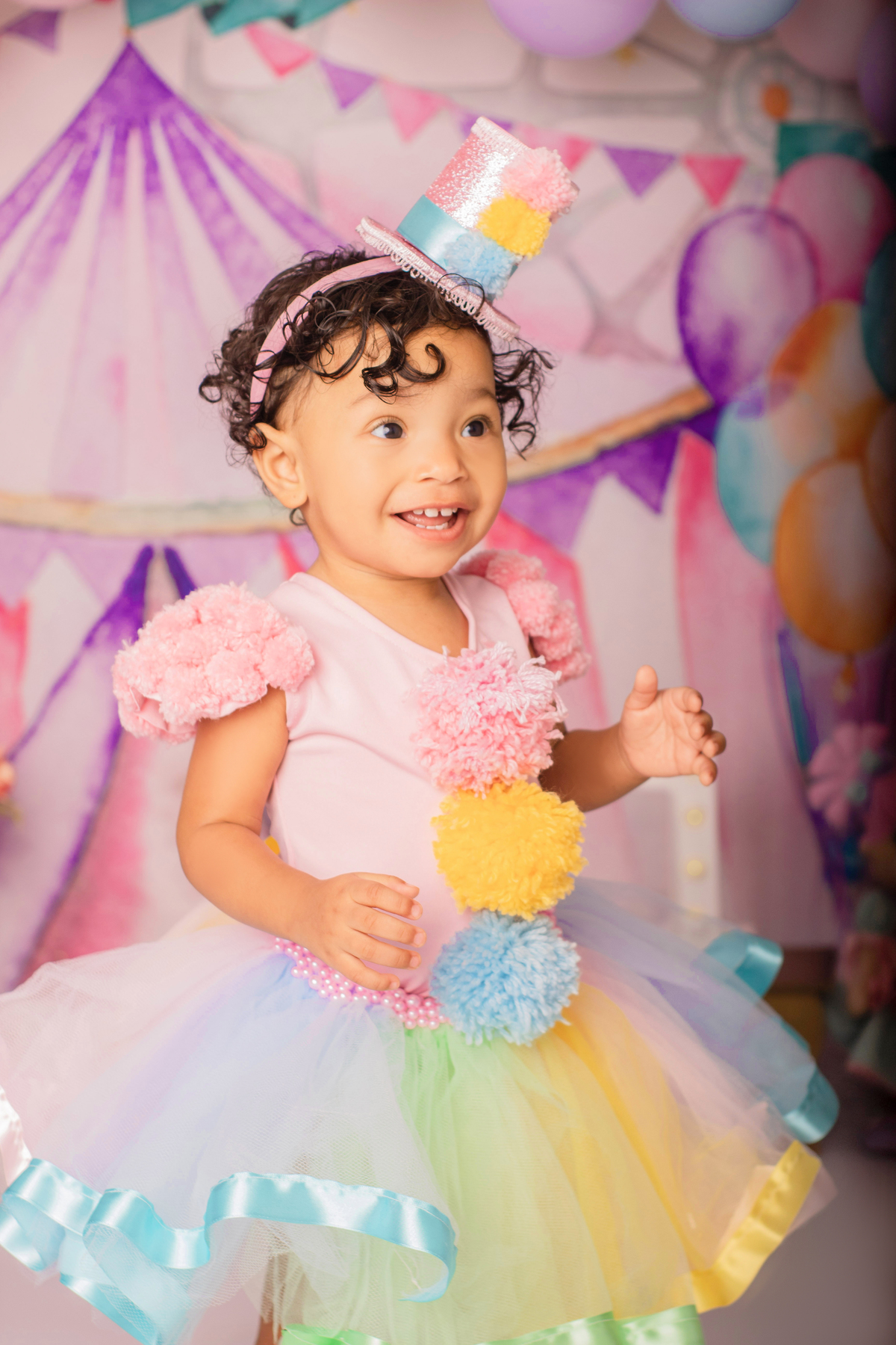 Ariane Dourado, Vitória, Smash the Cake