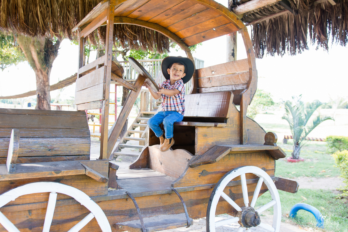 ENSAIO FOTOGRAFICO INFANTIL-BOOK DE CRIANÇA- IDEIAS PARA ENSAIO INFANTIL-FOTOGRAFO INFANTIL EM VILA VELHA- FAZENDA RICO CAIPIRA