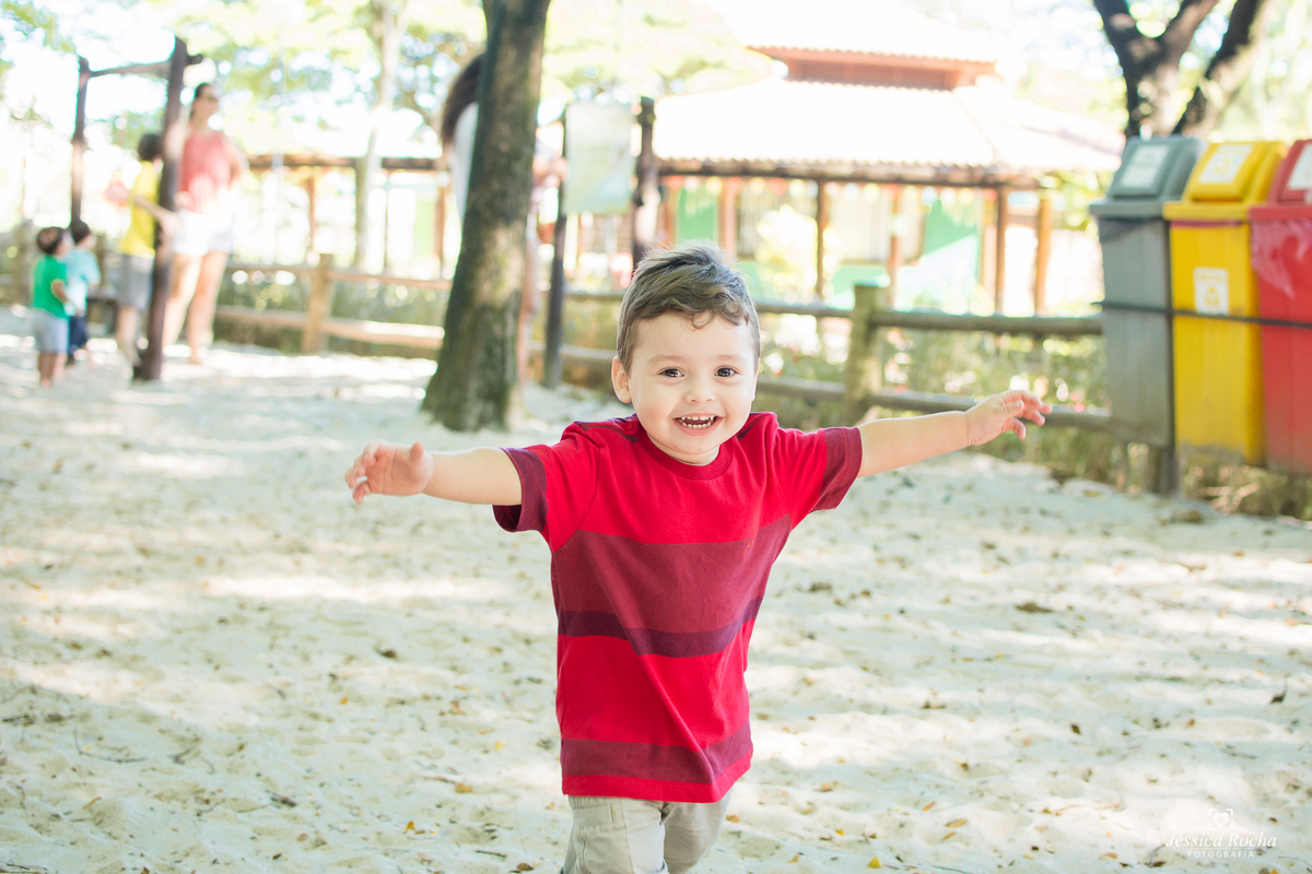 FOTOGRAFIA INFANTIL EM VITORIA-PARQUE BOTANICO DA VALE-BOOK DE CRIANÇA