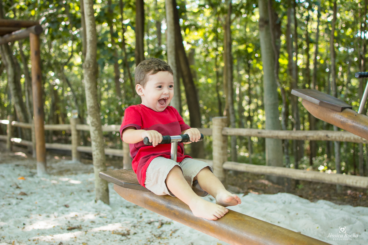 ENSAIO EXTERNO INFANTIL- FOTOGRAFIA INFANTIL EM VITORIA-PARQUE BOTANICO DA VALE-BOOK DE CRIANÇA