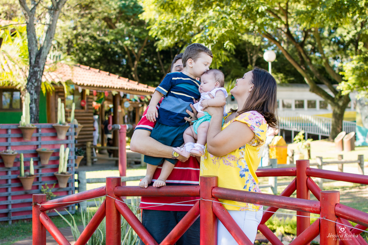 FOTOGRAFIA INFANTIL EM VITORIA-PARQUE BOTANICO DA VALE-BOOK DE CRIANÇA