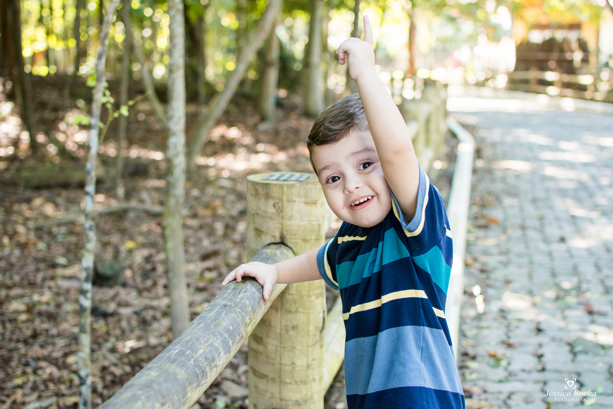 FOTOGRAFIA INFANTIL EM VITORIA-PARQUE BOTANICO DA VALE-BOOK DE CRIANÇA