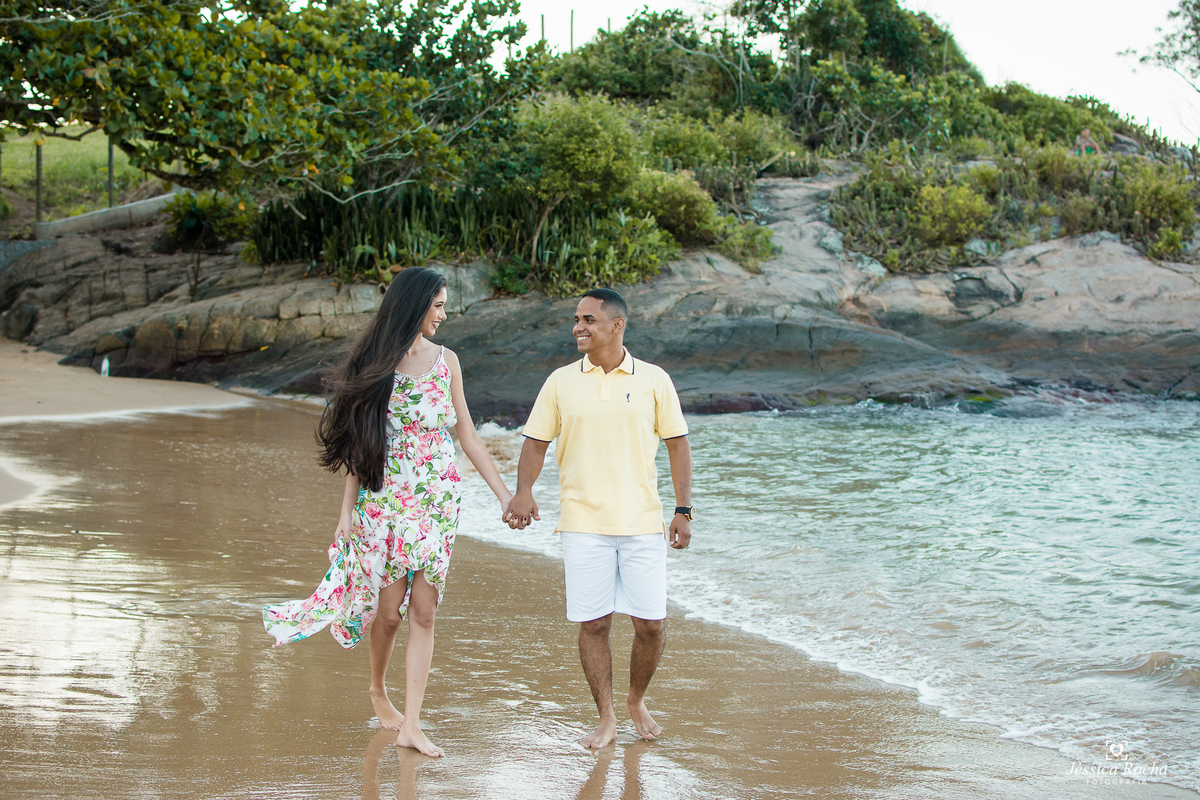 ENSAIO EXTERNO DE CASAL-ENSAIO PRE CASAMENTO-BOOK DE CASAL-ENSAIO FOTOGRAFICO NA PRAIA SECRETA- FOTOGRAFO EM VILA VELHA 