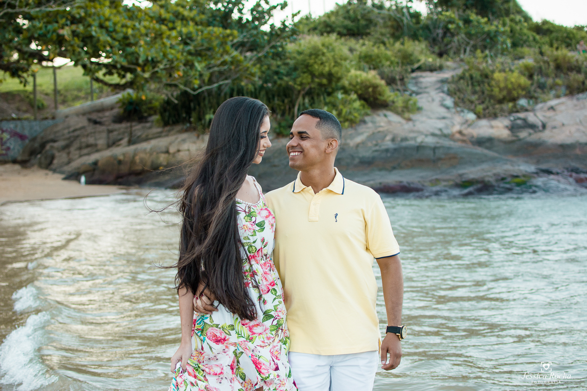 ENSAIO EXTERNO DE CASAL-ENSAIO PRE CASAMENTO-BOOK DE CASAL-ENSAIO FOTOGRAFICO NA PRAIA SECRETA- FOTOGRAFO EM VILA VELHA 