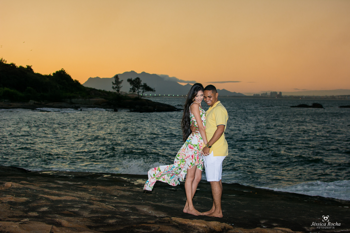 ENSAIO EXTERNO DE CASAL-ENSAIO PRE CASAMENTO-BOOK DE CASAL-ENSAIO FOTOGRAFICO NA PRAIA SECRETA- FOTOGRAFO EM VILA VELHA 