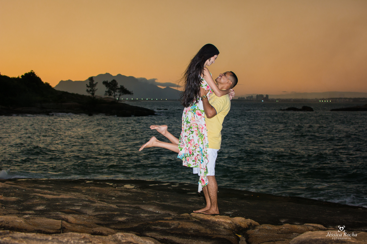 ENSAIO EXTERNO DE CASAL-ENSAIO PRE CASAMENTO-BOOK DE CASAL-ENSAIO FOTOGRAFICO NA PRAIA SECRETA- FOTOGRAFO EM VILA VELHA 