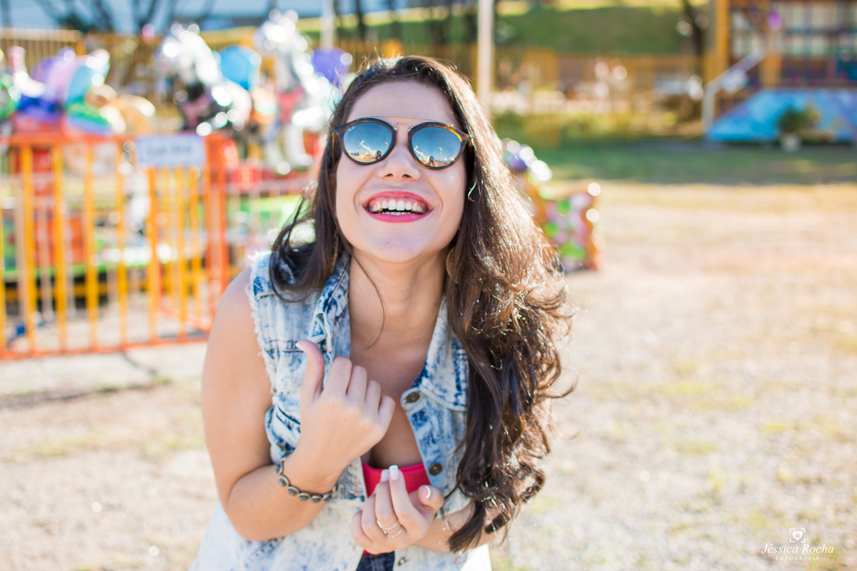 ENSAIO DE 15 ANOS- BOOK 15 ANOS- IDEIAS PARA FOTOS DE 15 ANOS-ENSAIO FOTOGRAFICO EXTERNO-FOTOGRAFO EM VITORIA ES- FOTOS 15 ANOS NO PARQUE DE DIVERSÃO