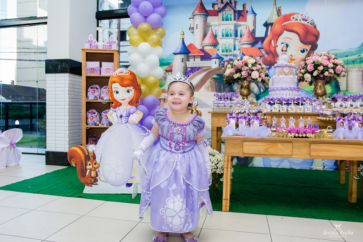 Festa infantil em vila velha - es, decoracao princesa sofia.