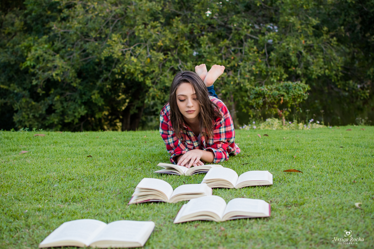 ensaio de gemeas-poses para fotos de irmãs-ensaio 15 anos-ensaio 16 anos-ideias de fotos para ensaio de 15 anos-book de gemeas-book fotográfico em vitoria es