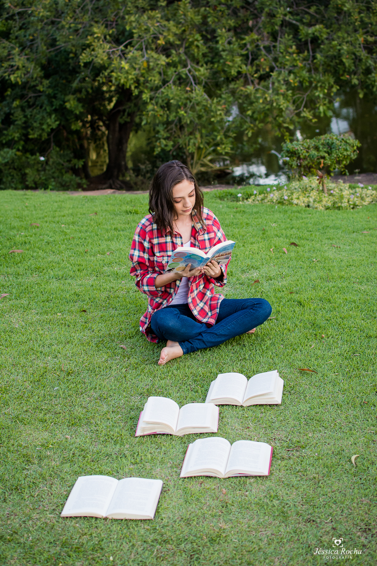 ensaio de gemeas-poses para fotos de irmãs-ensaio 15 anos-ensaio 16 anos-ideias de fotos para ensaio de 15 anos-book de gemeas-book fotográfico em vitoria es