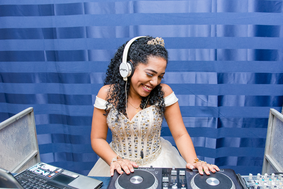 FESTA DE 15 ANOS-ANIVERSARIO 15 ANOS- FOTOS DE 15 ANOS-DEBUTANTE-BOOK 15 ANOS-FESTA EM VILA VELHA-CERIMONIAL LE GRAND- FOTOGRAFO EM VILA VELHA- FOTOGRAFO PARA FESTA DE 15 ANOS