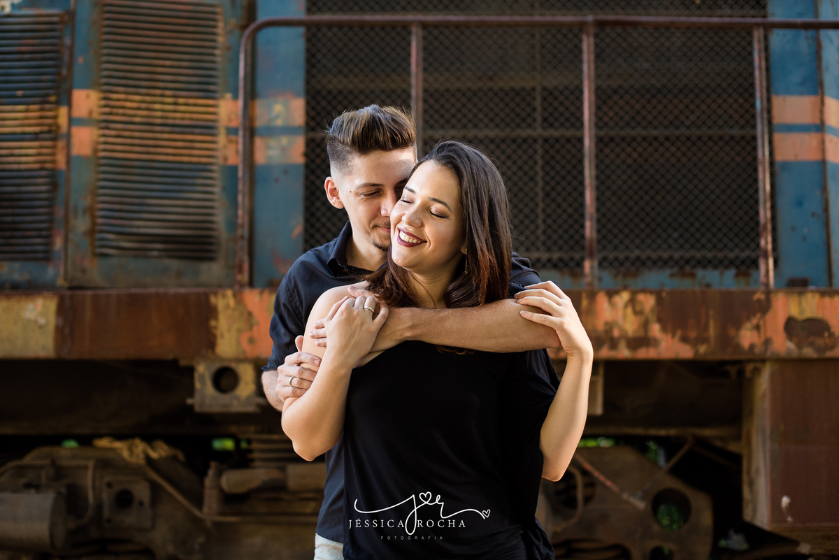 Ensaio de Casal - Book de Casal - Ensaio Externo de Casal - Pré Casamento - Fotos de Casal - Poses para ensaio de casal - fotografo em vila velha