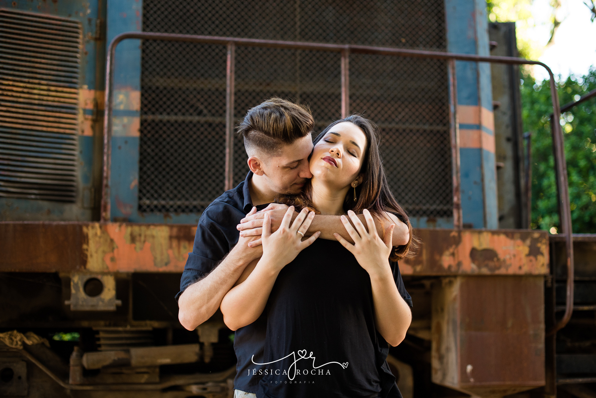 Ensaio de Casal - Book de Casal - Ensaio Externo de Casal - Pré Casamento - Fotos de Casal - Poses para ensaio de casal - fotografo em vila velha