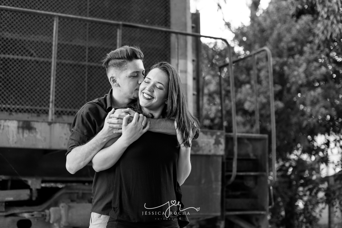 Ensaio de Casal - Book de Casal - Ensaio Externo de Casal - Pré Casamento - Fotos de Casal - Poses para ensaio de casal - fotografo em vila velha