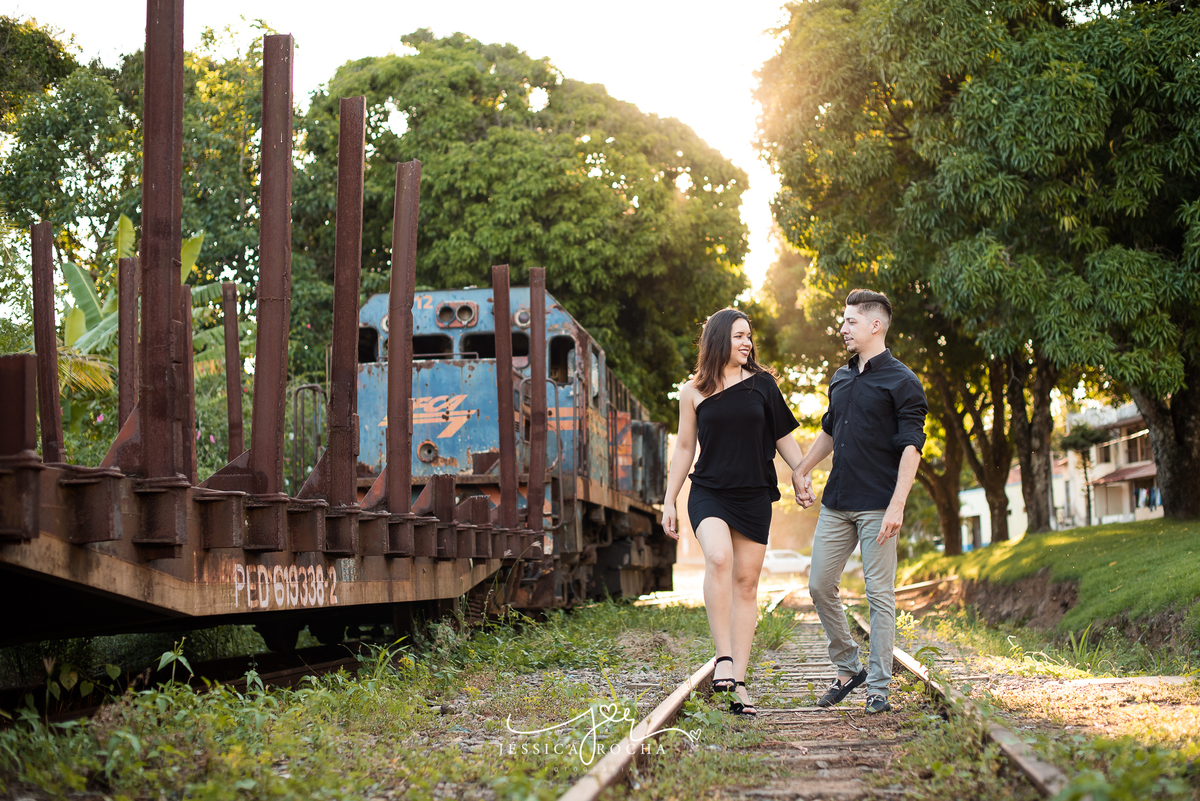 Ensaio de Casal - Book de Casal - Ensaio Externo de Casal - Pré Casamento - Fotos de Casal - Poses para ensaio de casal - fotografo em vila velha