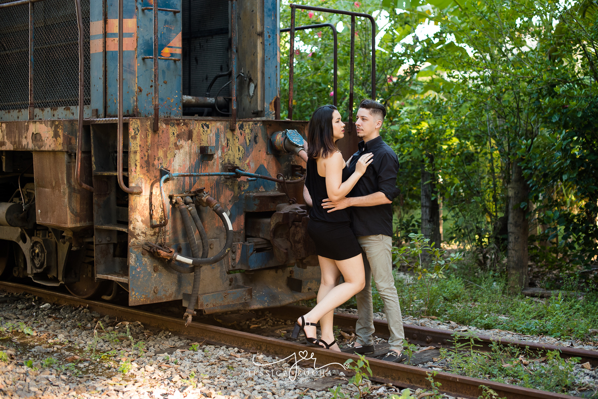 Ensaio de Casal - Book de Casal - Ensaio Externo de Casal - Pré Casamento - Fotos de Casal - Poses para ensaio de casal - fotografo em vila velha