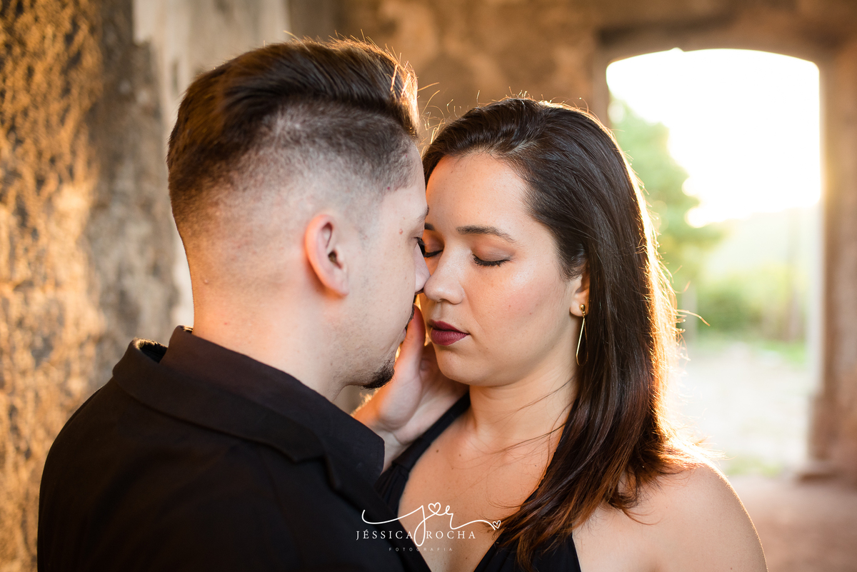 Ensaio de Casal - Book de Casal - Ensaio Externo de Casal - Pré Casamento - Fotos de Casal - Poses para ensaio de casal - fotografo em vila velha