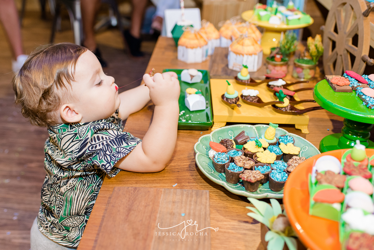 FESTA INFANTIL-FOTOGRAFO DE FESTA INFANTIL-FOTOGRAFO EM VILA VELHA-FOTOGRAFO INFANTIL EM VITORIA-ANIVERSARIO INFANTIL-FESTA TEMA PRAIA-FESTA DE 1 ANO-FESTA DE MENINO- FESTA NO ANIMASSOM- ANIMASSOM PRAIA DA COSTA-JESSICA ROCHA FOTOGRAFIA