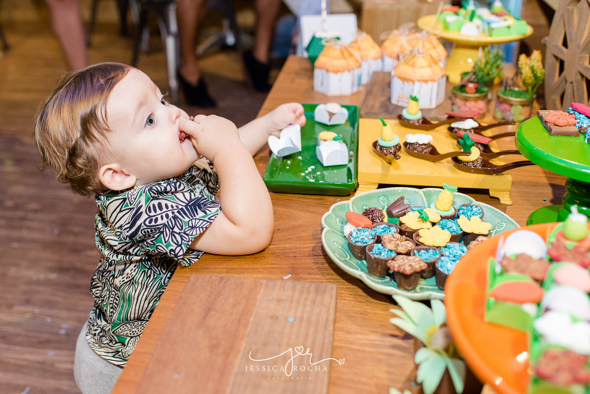FESTA INFANTIL-FOTOGRAFO DE FESTA INFANTIL-FOTOGRAFO EM VILA VELHA-FOTOGRAFO INFANTIL EM VITORIA-ANIVERSARIO INFANTIL-FESTA TEMA PRAIA-FESTA DE 1 ANO-FESTA DE MENINO- FESTA NO ANIMASSOM- ANIMASSOM PRAIA DA COSTA-JESSICA ROCHA FOTOGRAFIA