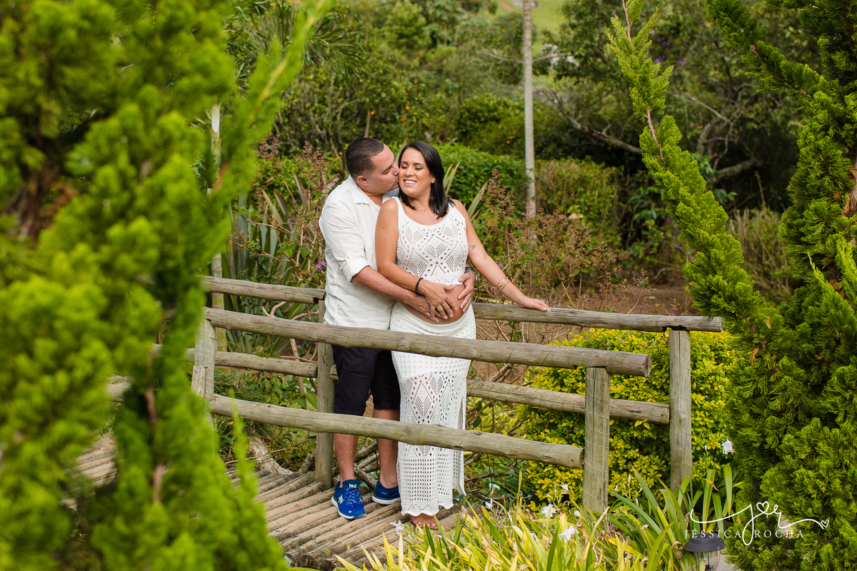 BOOK DE GESTANTE EM VILA VELHA-FOTOGRAFO DE GESTANTE EM VITORIA-FOTOS DE GESTANTE COM O MARIDO-POSES BOOK GESTANTE-POSES DE FOTOS GESTANTE-FOTOS DE GRAVIDA-FOTOGRAFO DE GESTANTE EM LINHARES-ENSAIO FOTOGRAFICO EM PEDRA AZUL