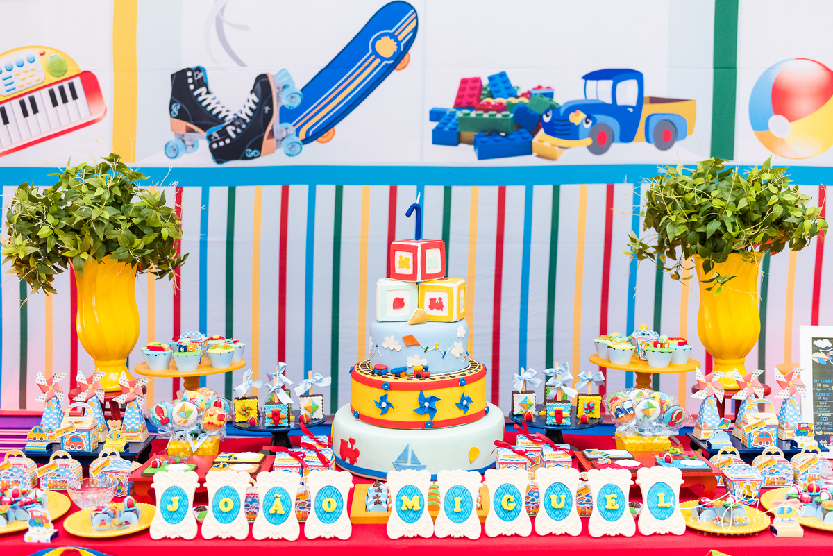 FESTA INFANTIL EM VILA VELHA- FOTOGRAFIA DE FESTA INFANTIL-FESTA DE MENINO-DECORAÇAO BRINQUEDOS-FOTOGRAFO INFANTIL EM VILA VELHA-ANIVERSARIO INFANTIL-DECORAÇÃO FESTA DE MENINO-FOTOGRAFO EM LINHARES-FESTA INFANTIL LINHARES-CERIMONIAL PLANETA KIDS