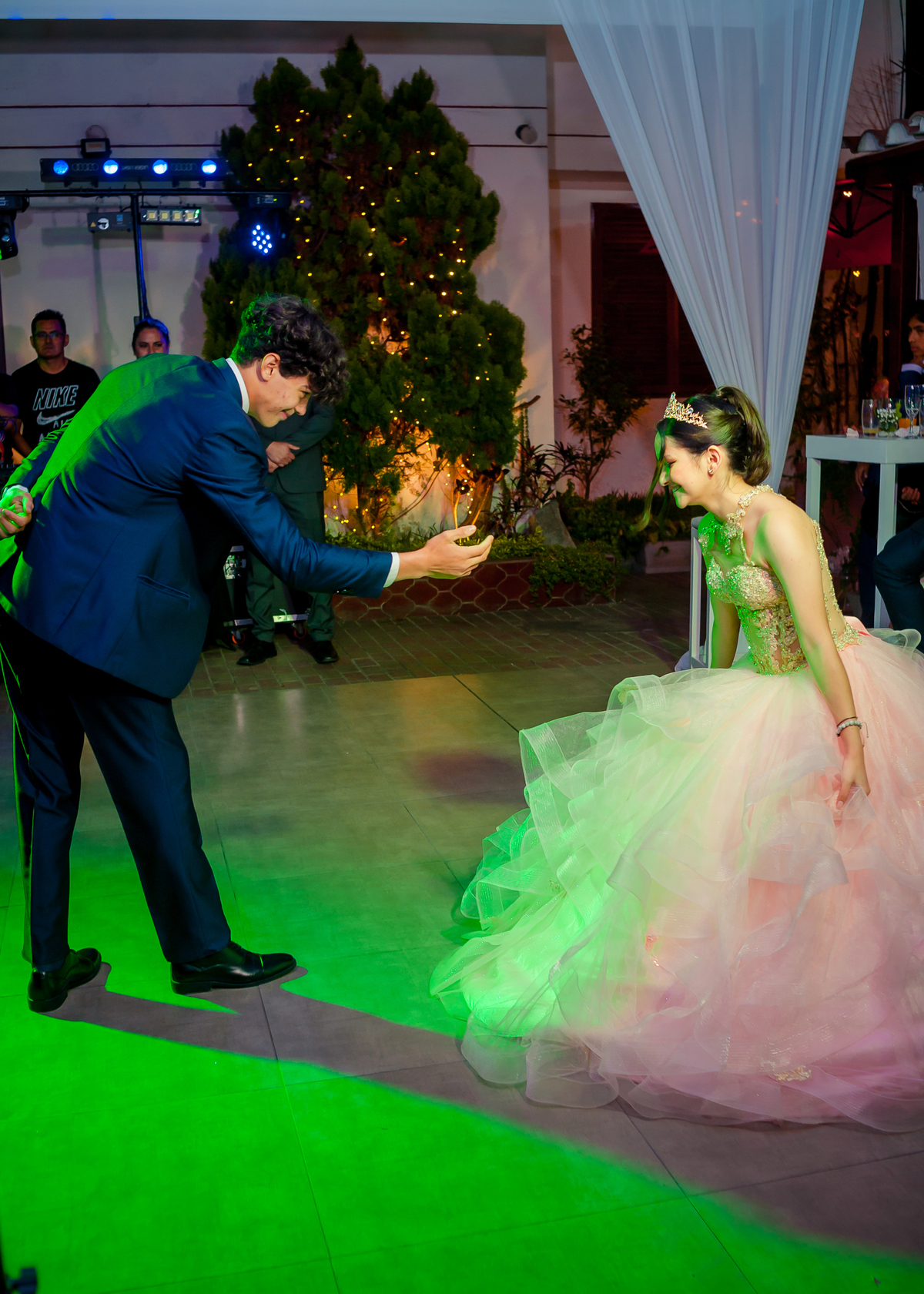 decoración de 15 años, fotos de 15 años, edgar atoche fotógrafo, 15 años, quinceañera, sesión de fotos, sesión de 15 años, bouquet 15 años, chambelan, baile de 15 años