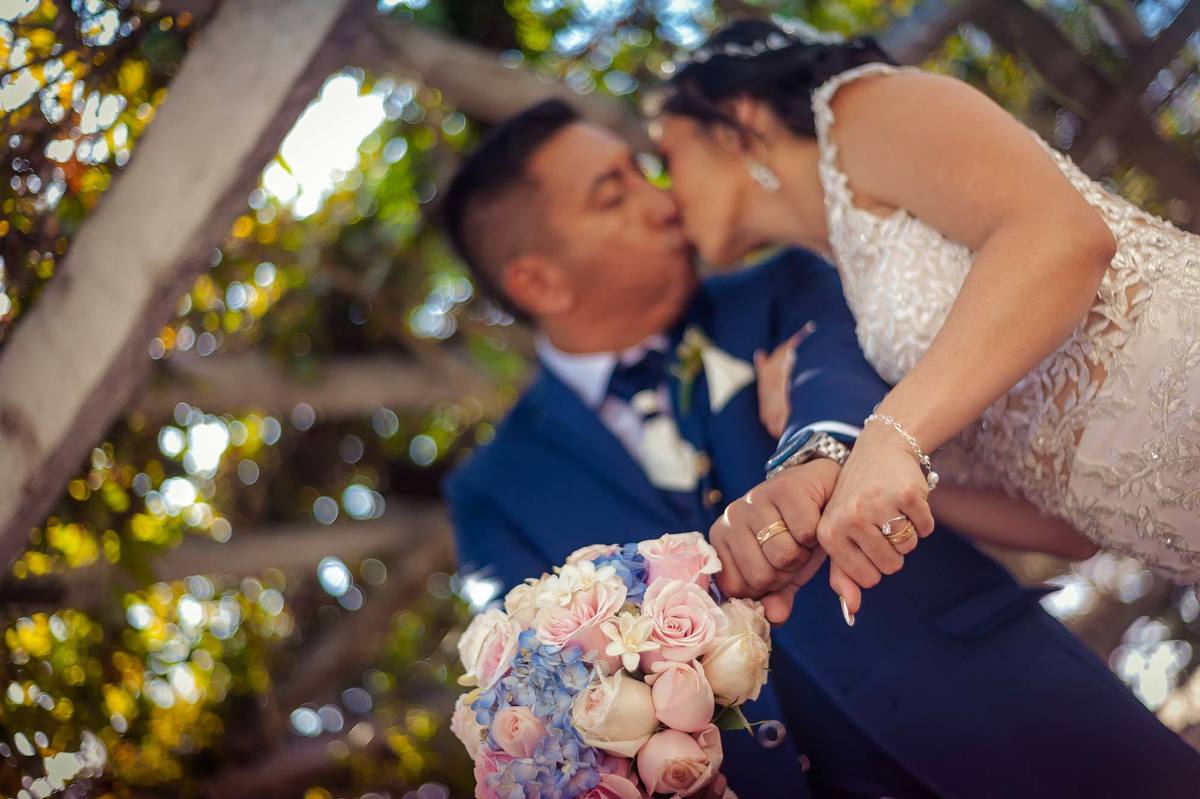 Vestido de novia, fotógrafo de bodas, bouquet, hacienda bocanegra, Vestido de novia, fotógrafo de bodas, bouquet, hacienda bocanegra, fotógrafo profesional de bodas, fotos de boda, fotos de la novia, sesión de fotos esposos