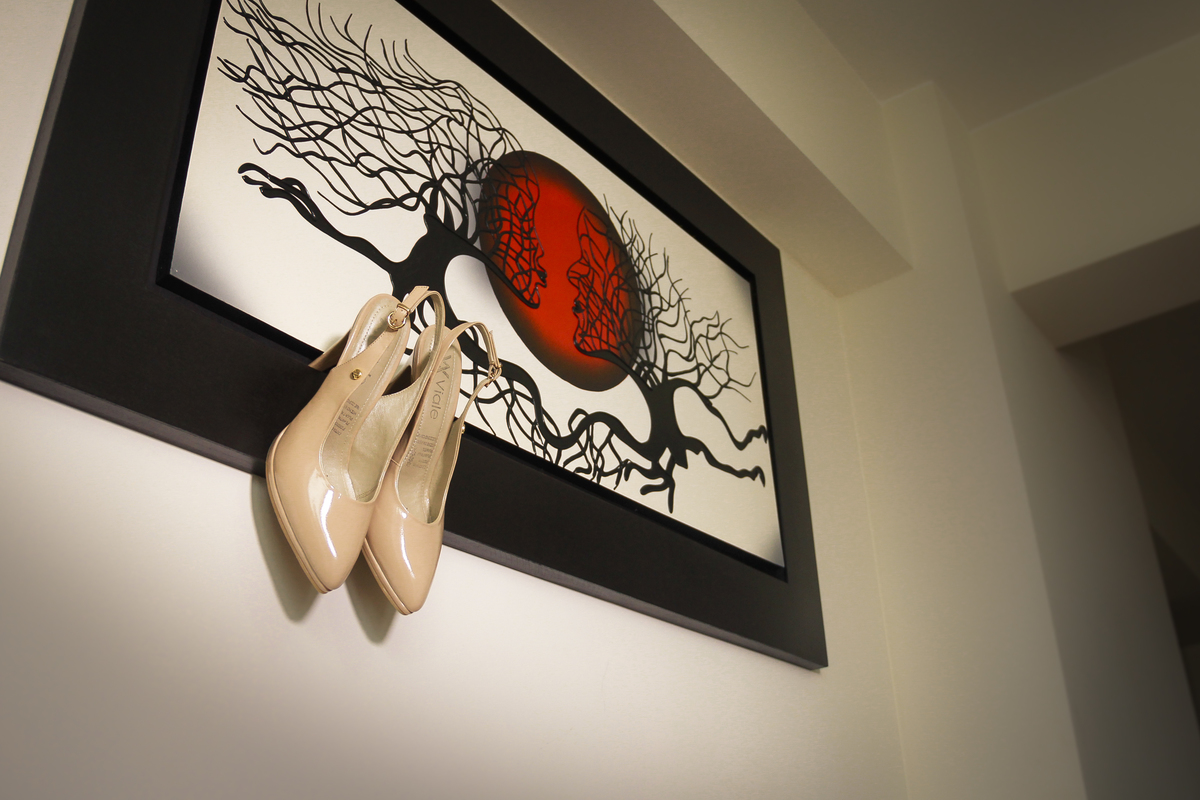 fotógrafo de bodas en lima, zapatos de novia, cuadro oriental