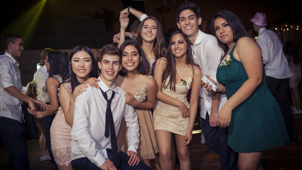 amigos, fiesta de promoción, pre prom, pre pomocion fotografo, fiesta 