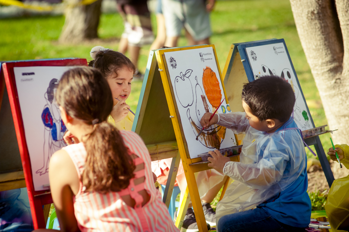 pintando, niños pintando, pintura, colorear, dibujando, niños dibujando, PlanetKidsvp