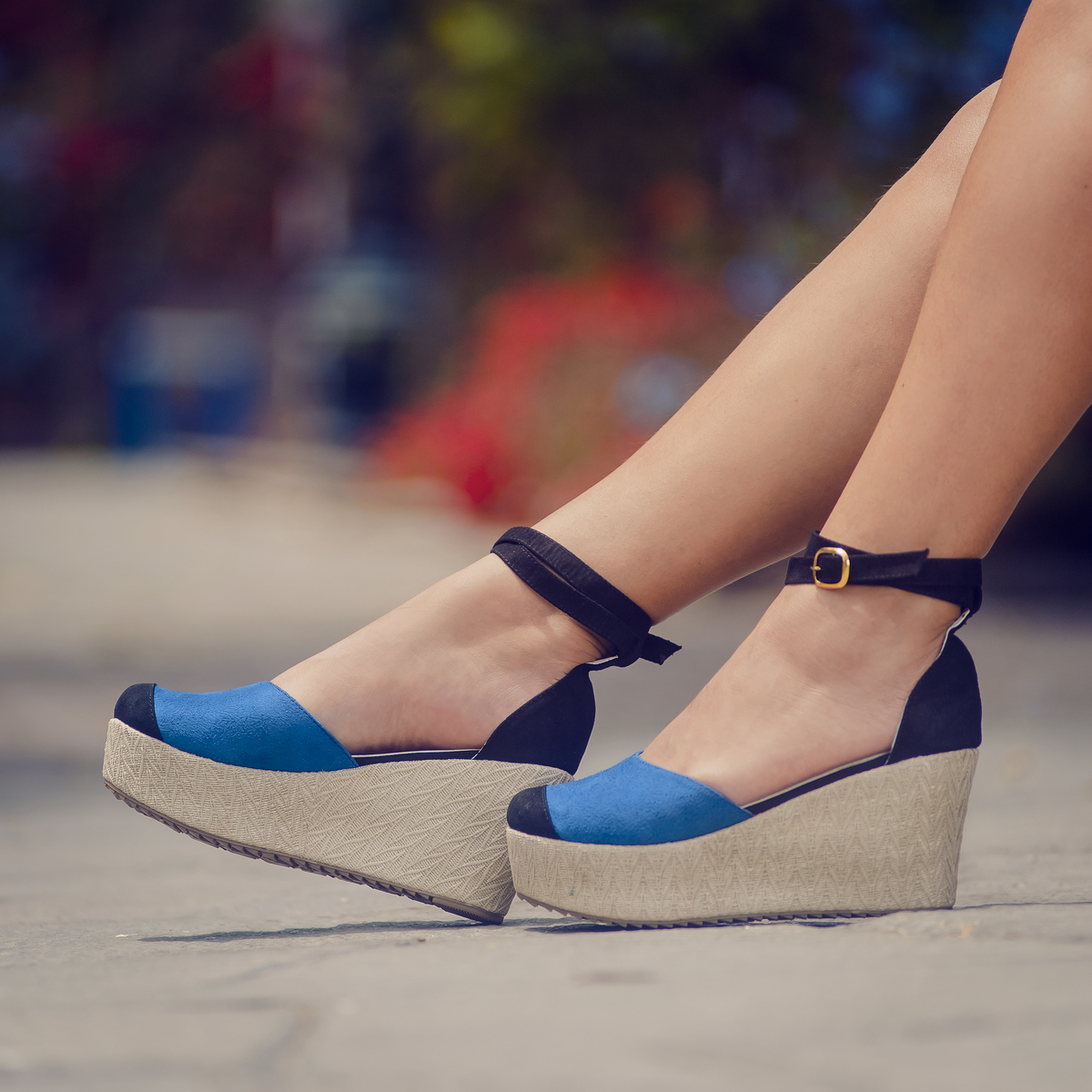 Outfit, taco cuña, plataforma, zapatos con plataformas, 