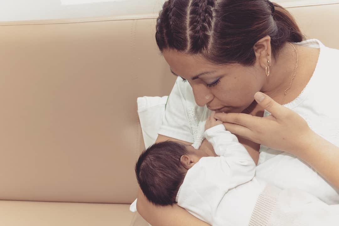 Besitos, fotógrafo de familia en lima, crianca