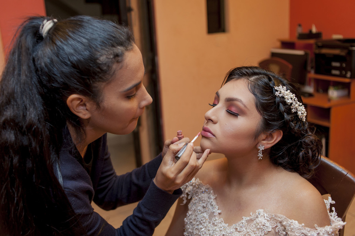 Maquillaje de labios, labial, vestido de quinceañera, dress fifteen