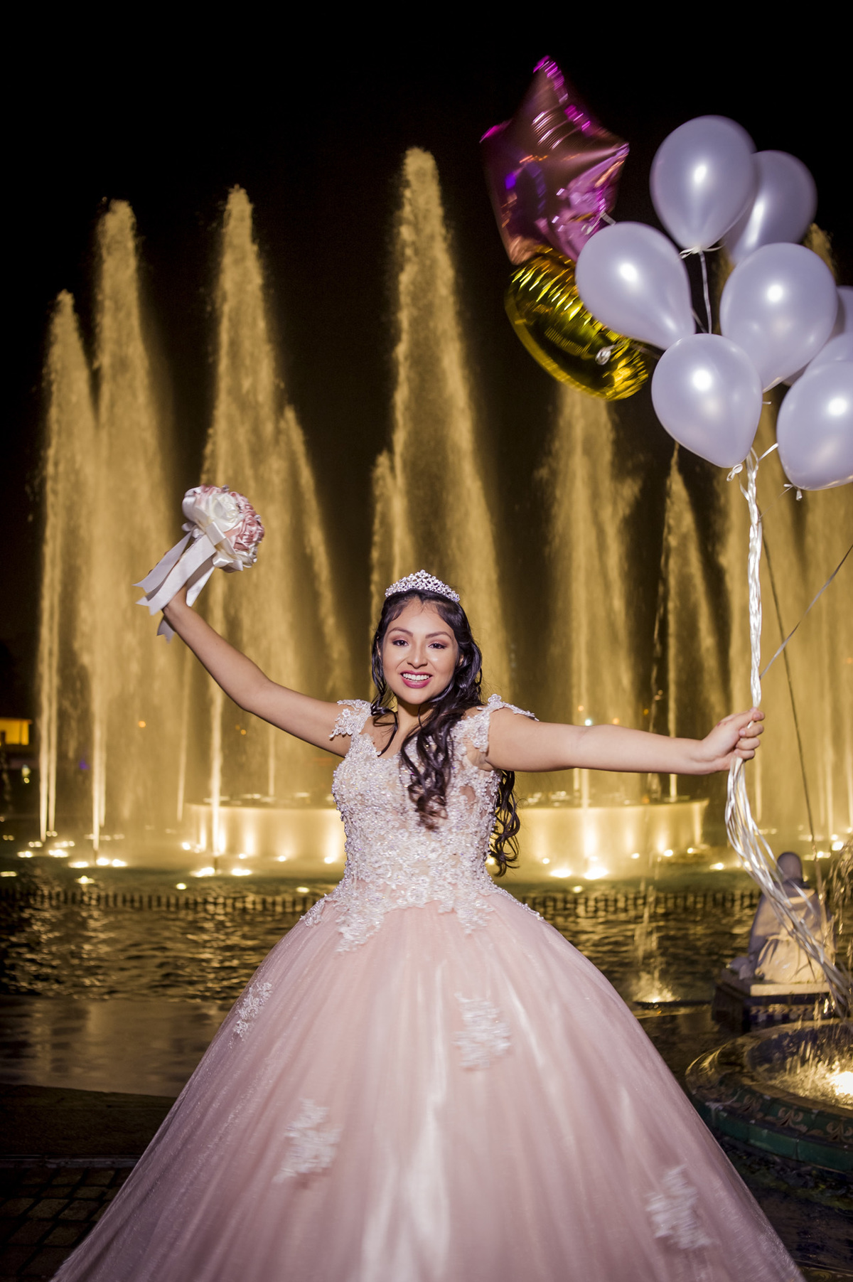 fifteen, quinceañera,  fotógrafo de quinceañera en lima, parque de las aguas, quinceañera