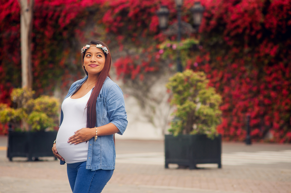 Flower, flores, mamá, red, flower red, flores rojas, maseteros, vincha, sesión de fotos para embarazadas 