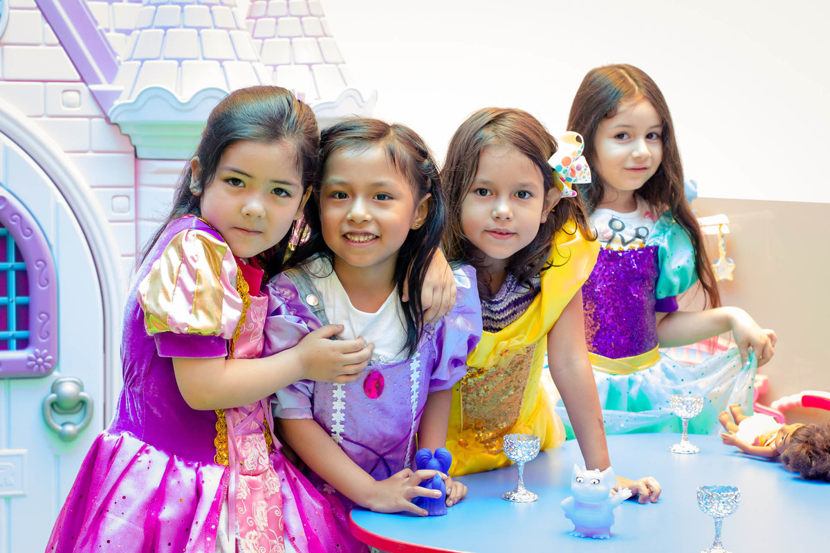 Amigas, fotógrafo de fiestas infantiles en lima 