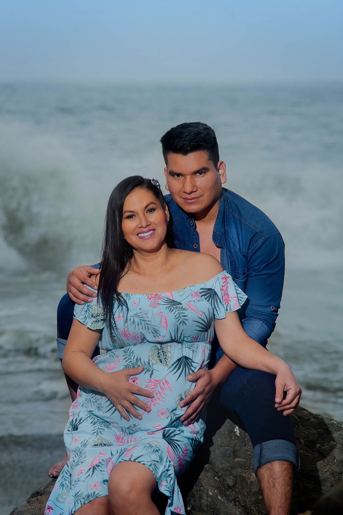 sesión de pareja, fotos de pareja, fotos de papas, sesión en la playa, playa bahía blanca