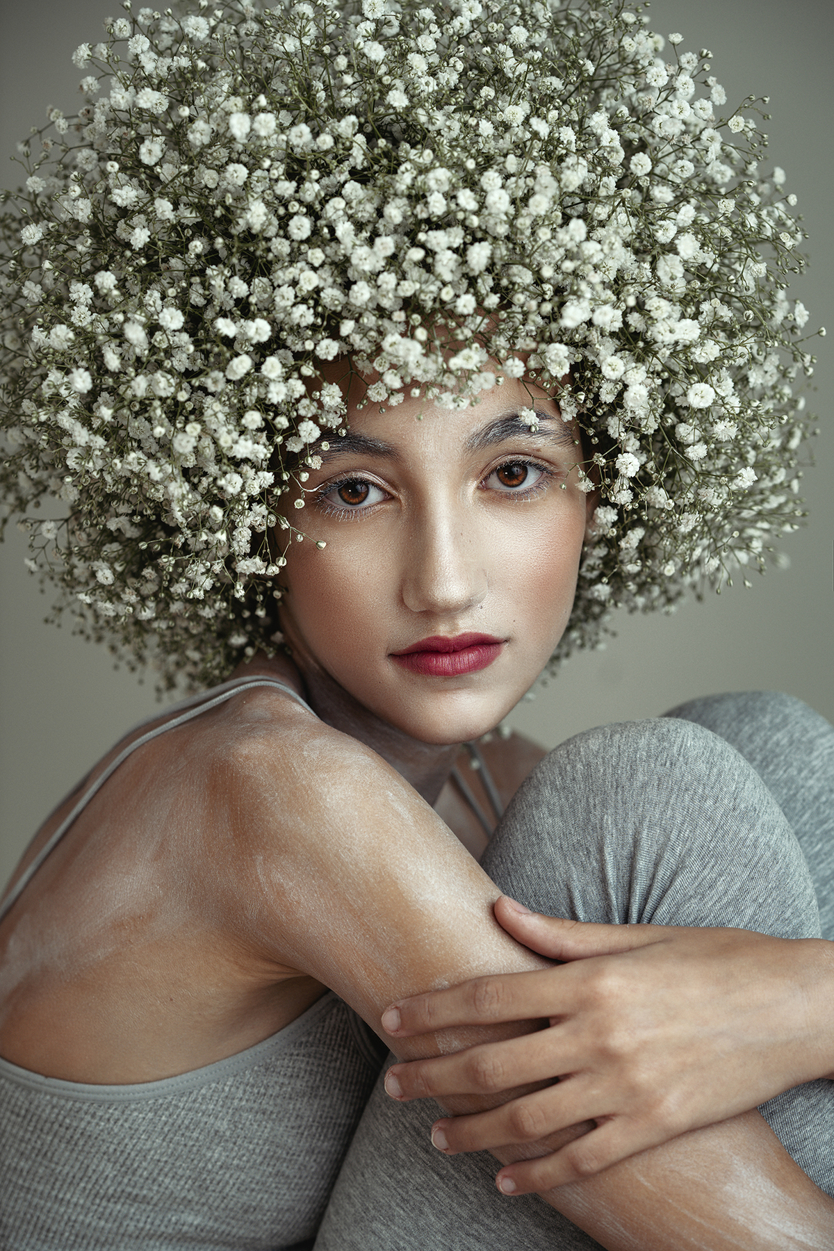 ser alpha, sony a7iv, sony gm 85mm, 1.4, fotos fine art, sessão de fotos creativa, retrato de criança, ensaio de criança, photographer in lisbon, lisbon photoshoot, famlily photographer lisbon, fotografa de familias, fotografo de familias, 