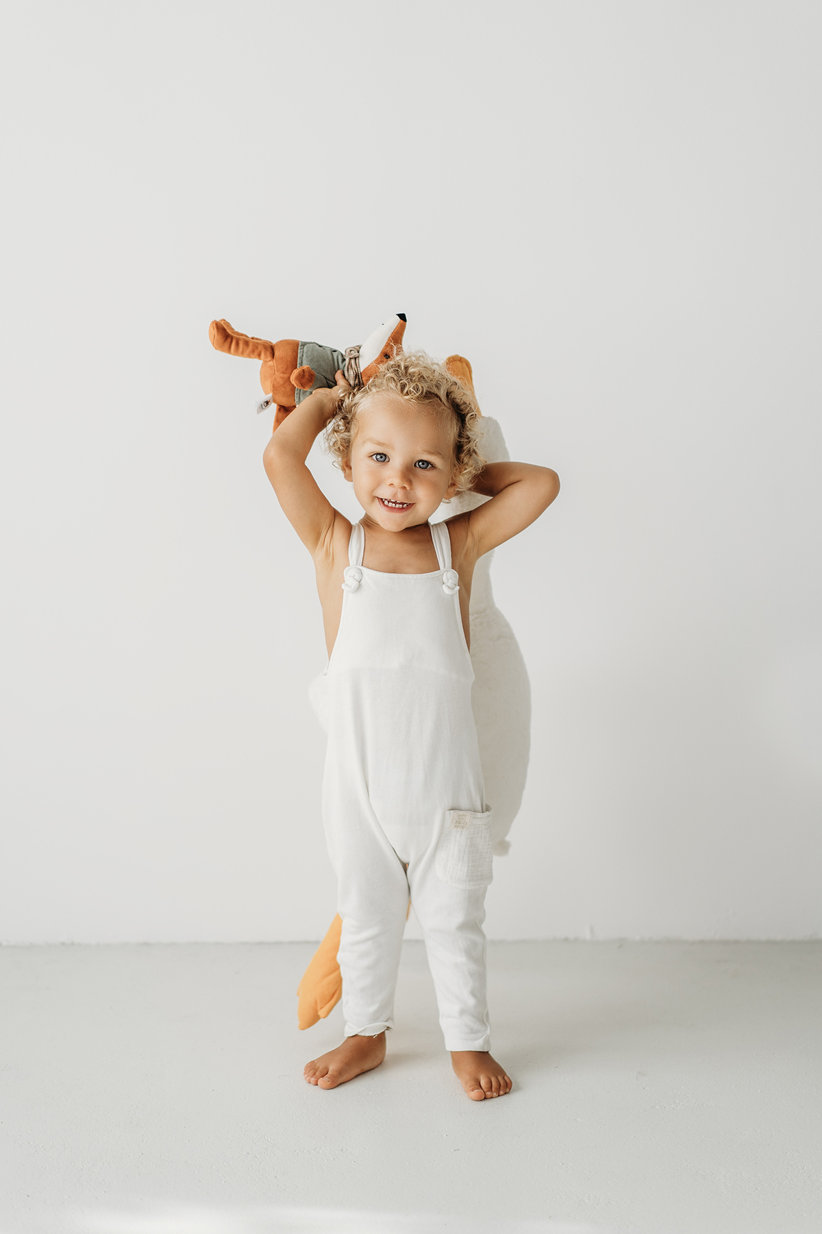 fotografia de familias, fotografa de crianças, fotografa de família, melhor fotografa de famílias, sessão fotográfica de primeiro aniversário, sessão fotos lisboa, fotos em família, sessão fotos, white, white session, fotografia de bebes, smash the cake